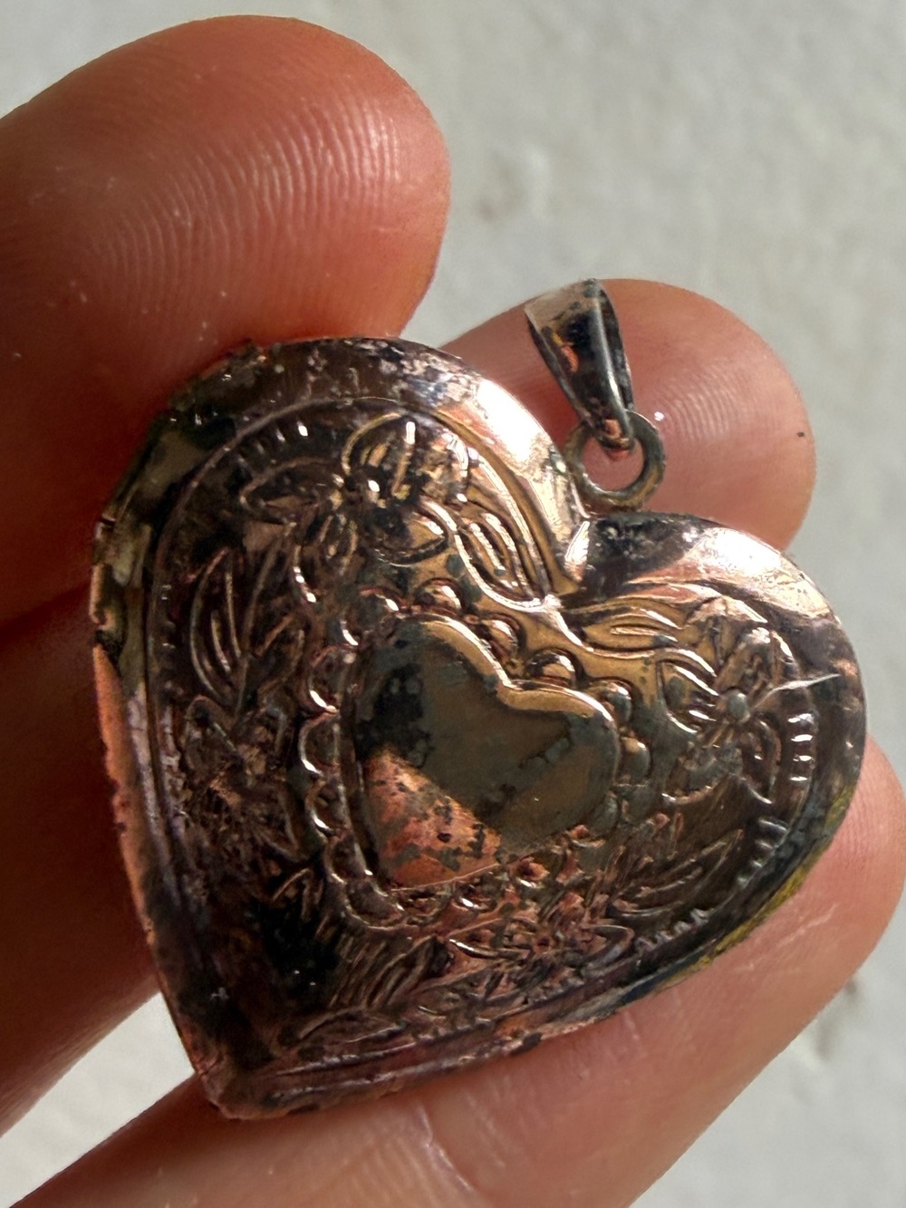 Vintage 90s copper open close Heart Locket Pendant in Rose Gold Tone